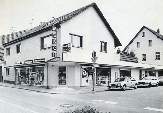 Muench_1960 Muench 1985